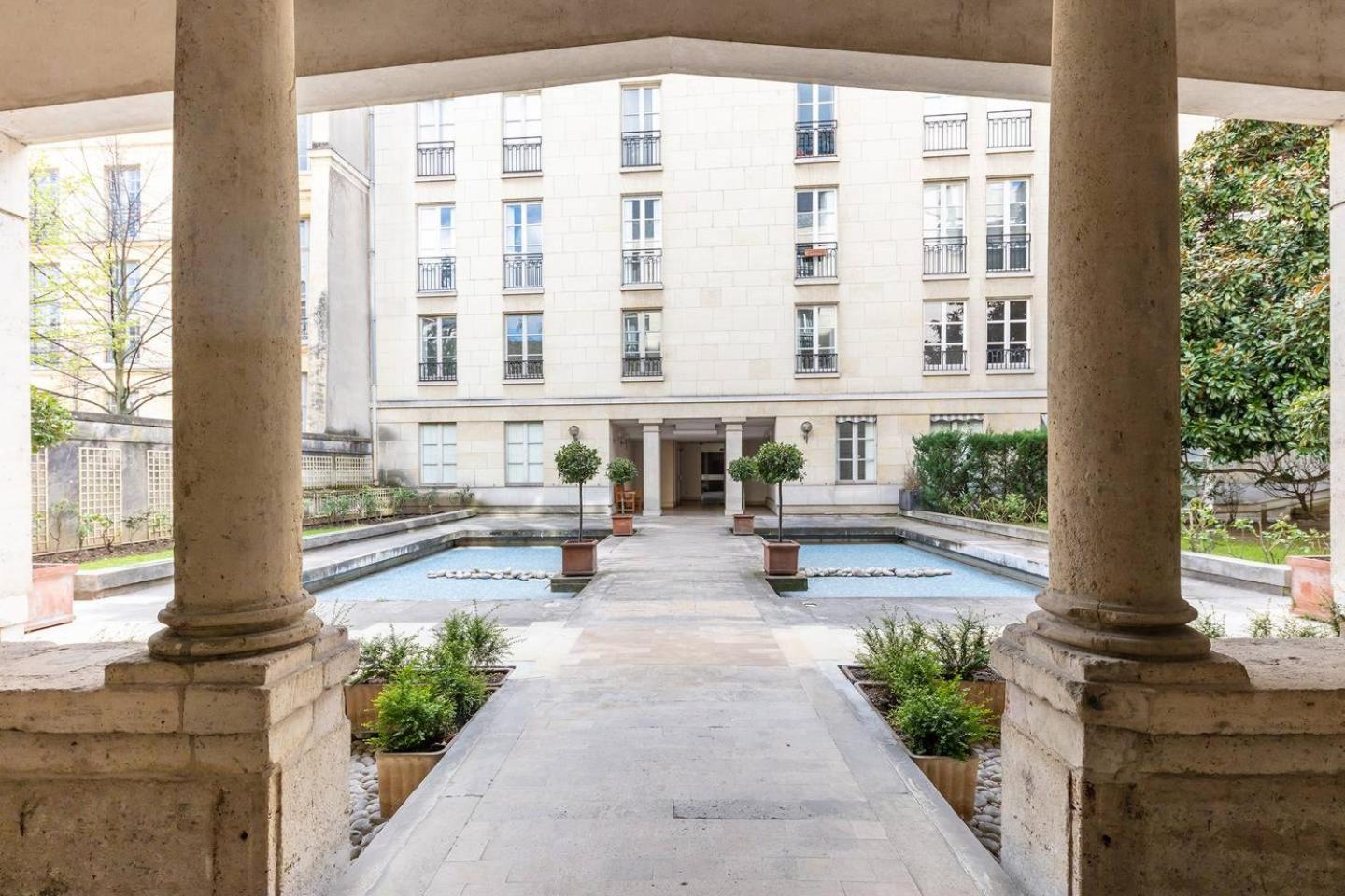 Home In Paris Marais Elegant Flat In Old París Exterior foto